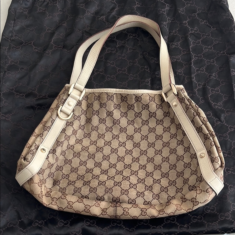 Gucci Abbey Beige Monogram Tote, medium GG Canvas